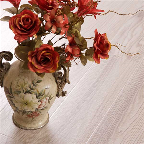 夏季木地板保養(yǎng)