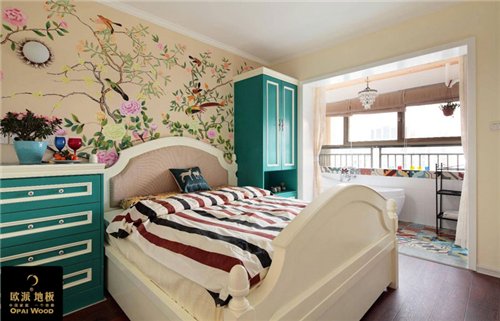 家裝應該先貼壁紙還是鋪地板?